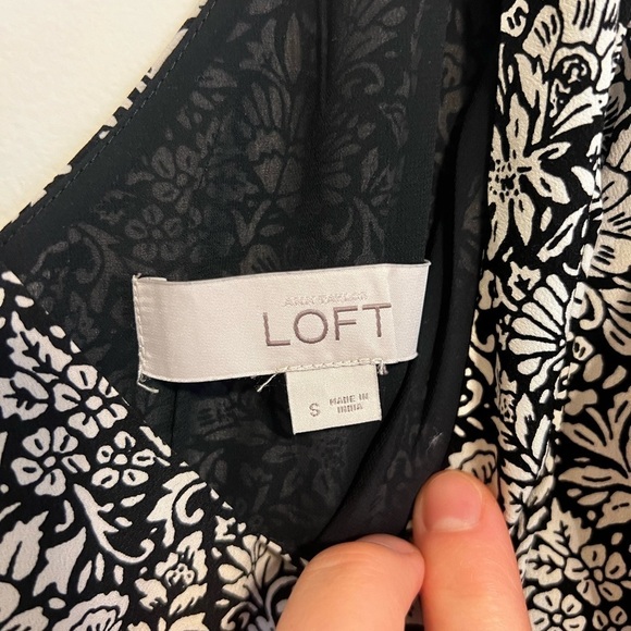 2/$30 Loft - Floral Sleeveless Dress - Picture 5 of 7